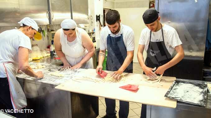 Osterie della tradizione: ristorante da Lele a Murazzano