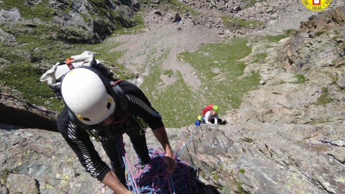 Soccorso alpino e speleologico piemontese e il Collegio guide alpine Piemonte in Valle Gesso per il corso interregionale per aspiranti guida alpina 4