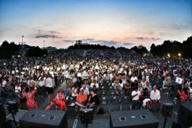 Collisioni, Checco Zalone porta in scena l