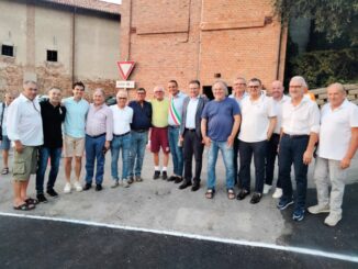 Guarene: il taglio del nastro per i lavori di riqualificazione allo sferisterio da il via al torneo alla pantalera 10
