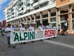 Alpini di Bra protagonisti a Cuneo per il centenario della sezione 1