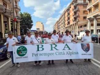 Alpini di Bra protagonisti a Cuneo per il centenario della sezione 2