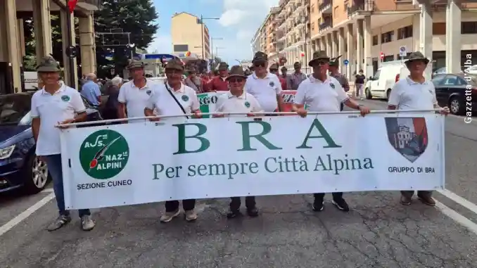 Alpini di Bra protagonisti a Cuneo per il centenario della sezione 2