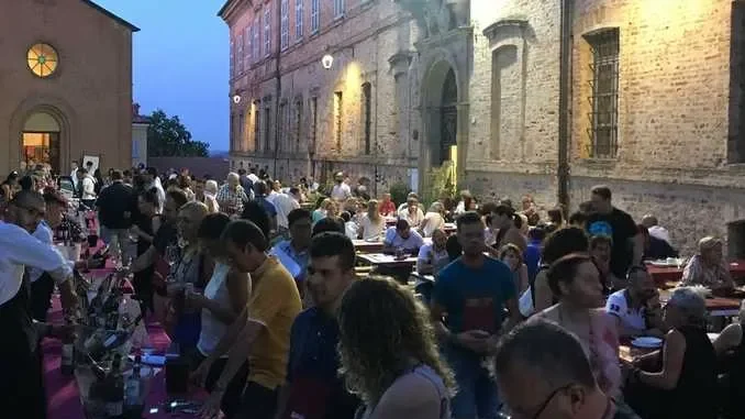 Con Go wine domani a Magliano Alfieri Nebbiolo del Roero e 100 vini rossi da degustare