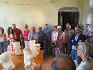 Inaugurata a Bra la mostra di ceramiche «Motus terrae / Terrae motus»