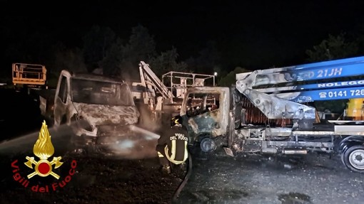 Incisa Scapaccino: vasto incendio in un magazzino edile