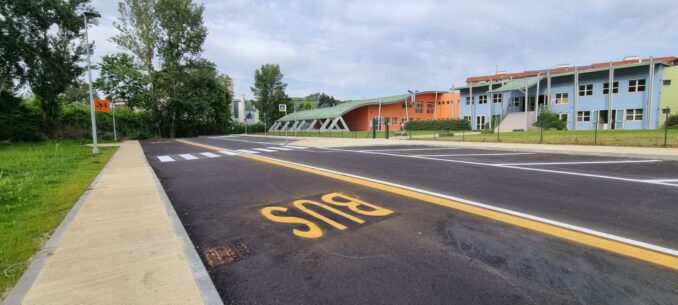 Ultimato il cantiere per la viabilità e i parcheggi definitivi della scuola media della Moretta ad Alba