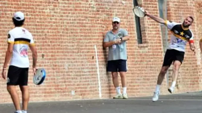VITTORIO FRACCHIA foto Miglietta Tamburello a muro. Domenica a Calliano si gioca l'attesa finale tra Grazzano e Vignale 2