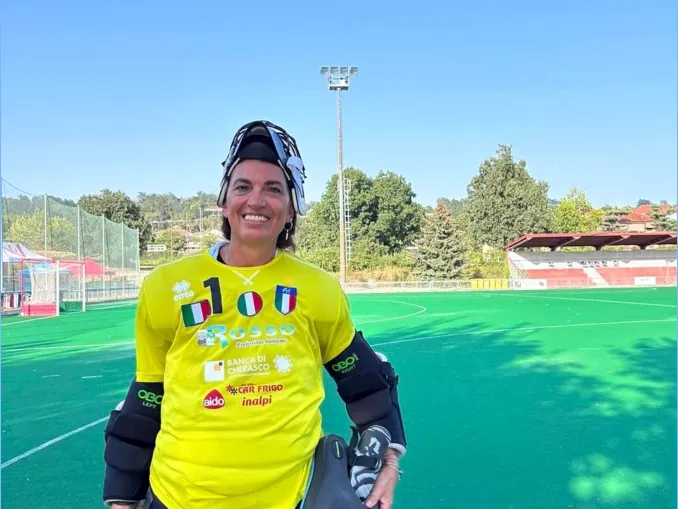 Bra capitale dell'hockey su prato. In campo anche con l'attrezzature storica 2