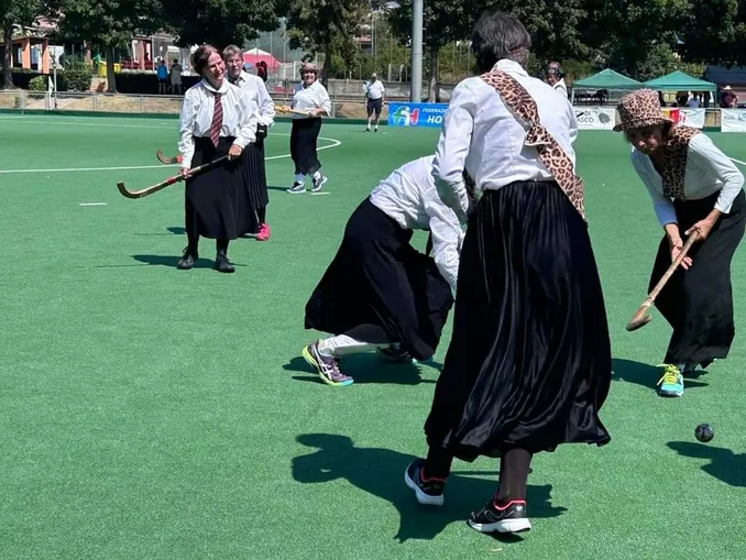 Bra capitale dell'hockey su prato. In campo anche con l'attrezzature storica 3