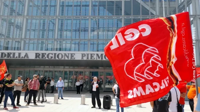 Filcams Cgil: «Inaccettabile il trasferimento proposto alle dipendenti del punto vendita ex Auchan»