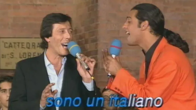 Tutti in piazza c'è la Tv. Quando Alba aprì il Karaoke di Fiorello 1