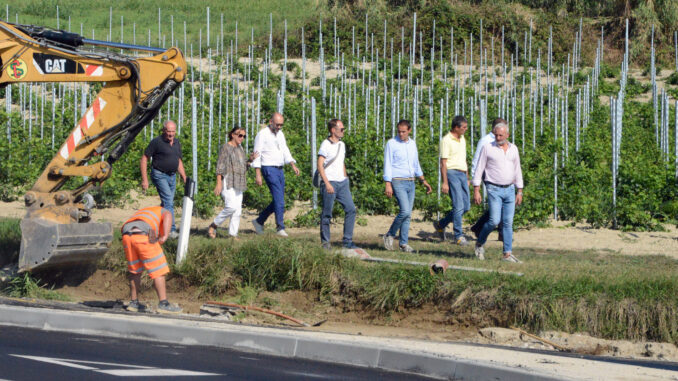 Rotatoria Mombelli, sopralluogo del presidente della Provincia Robaldo