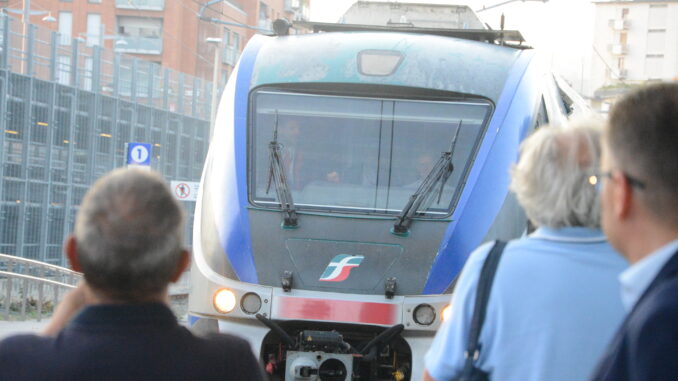 Riapre la ferrovia Asti-Alba, ma «c'è un problema di orari» (FOTOGALLERY) 2