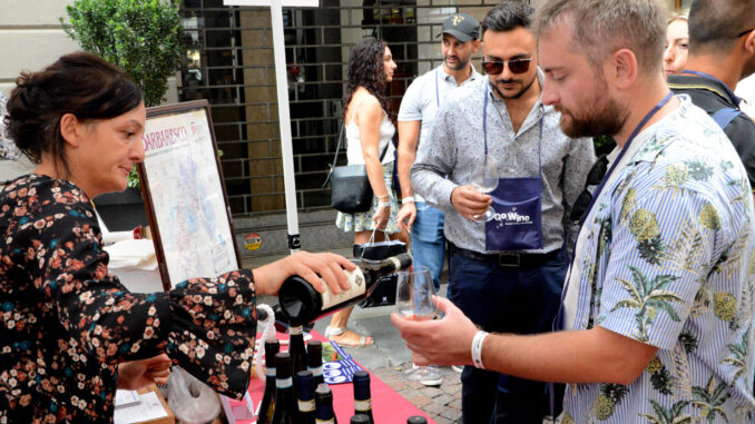 Enoturisti da tutto il mondo per la prima domenica di Festa del vino (FOTOGALLERY) 2