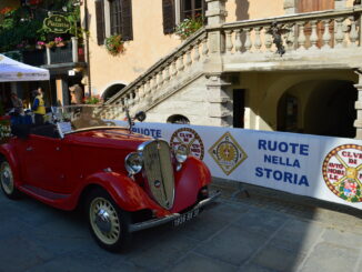 Auto d’epoca rombano a Santo Stefano Belbo per Ruote nella storia