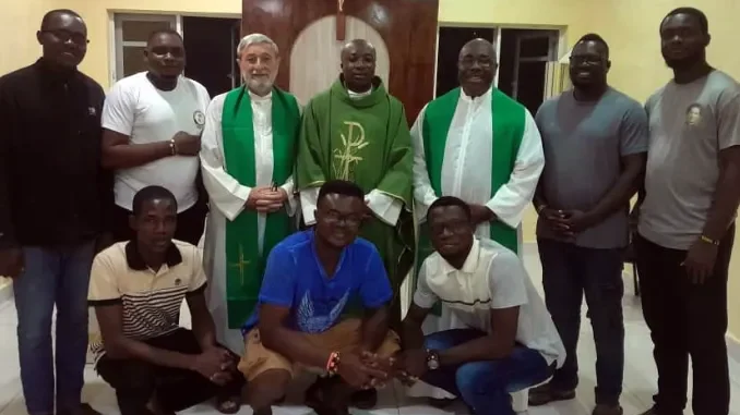 Dalla Nigeria un saluto agli amici di don Kenneth a Bra