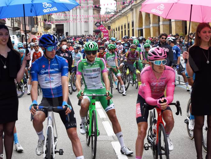 Il Giro d'Italia 2024 partirà dal Piemonte: lunedì 9 la presentazione delle tappe 3