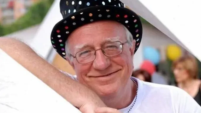 Il mago Sales festeggia a Novello i cinquant'anni di sacerdozio 1