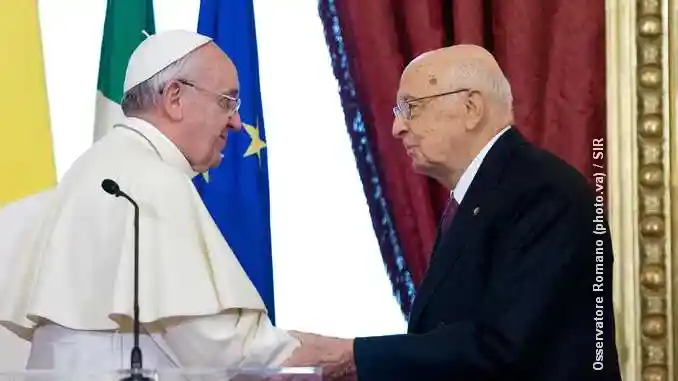 papa-francesco-napolitnao 2013 Napolitano come Messina Denaro, commissariato il presidente del circolo Fdi di Saluzzo
