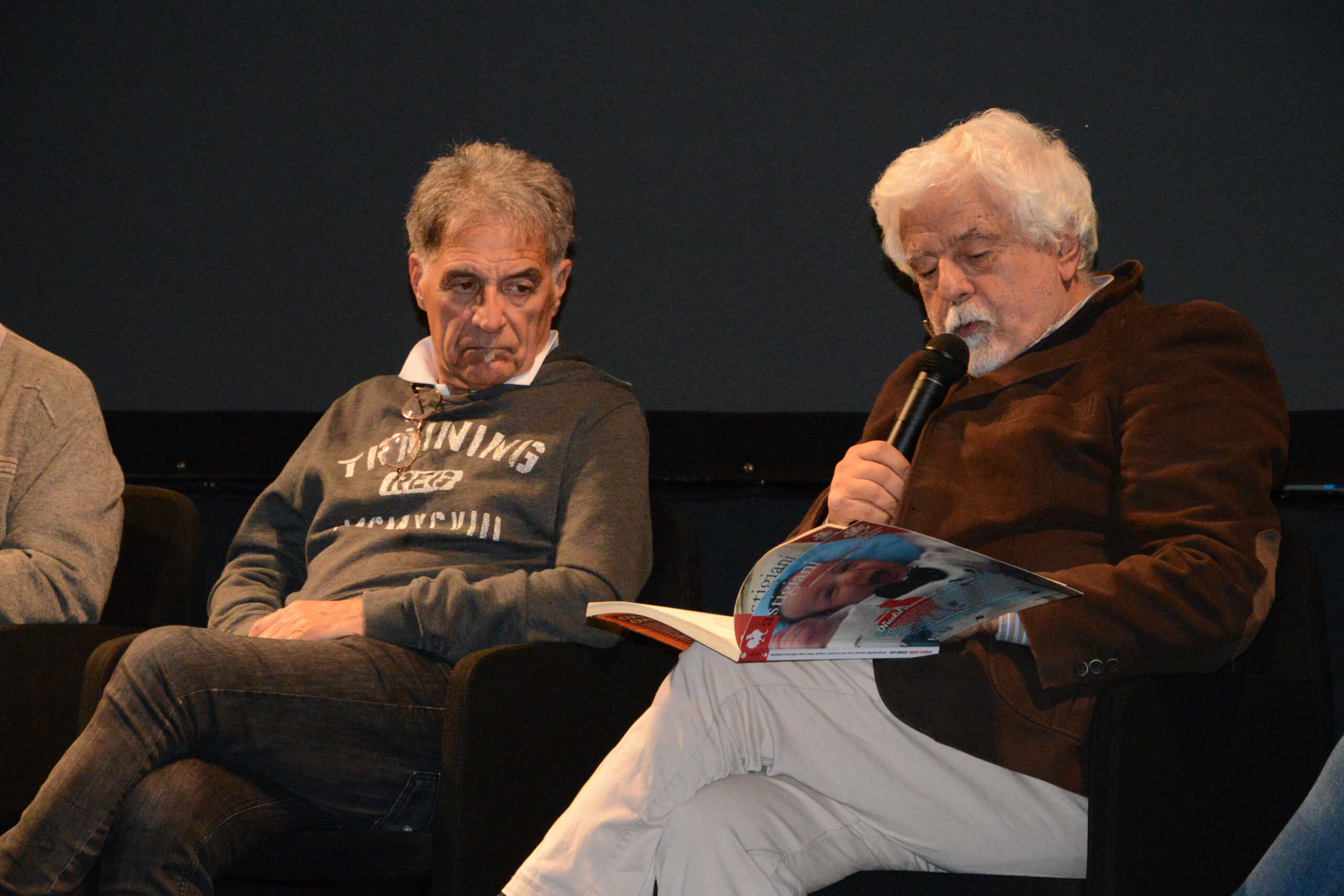 Presentato il libro Torneremo ad abbracciarci al Busca, stasera a Bra (FOTOGALLERY)