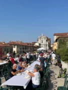 Da cortile a cortile, a Bra migliaia di partecipanti per l’itinerario enogastronomico