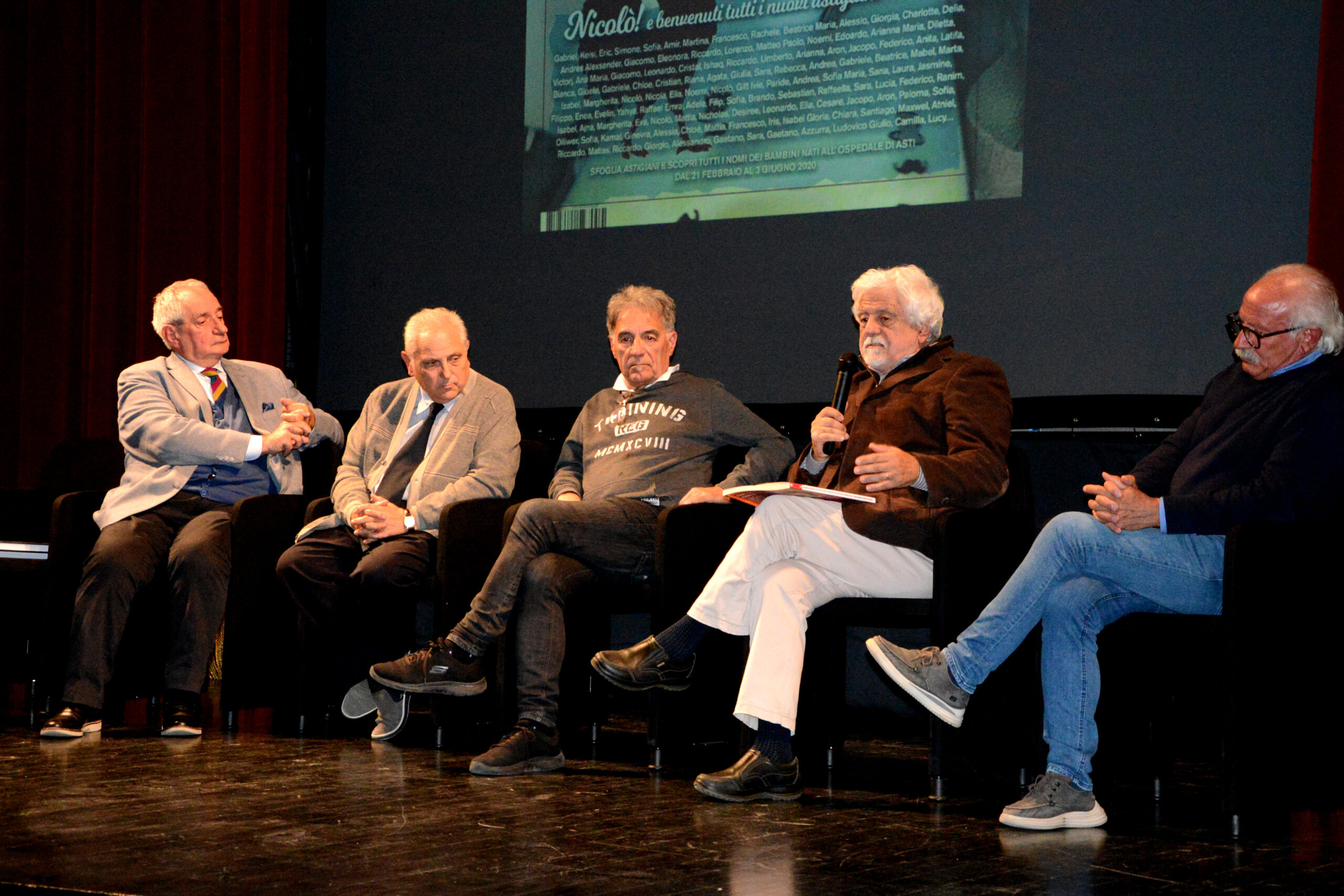 Presentato il libro Torneremo ad abbracciarci al Busca, stasera a Bra (FOTOGALLERY) 1