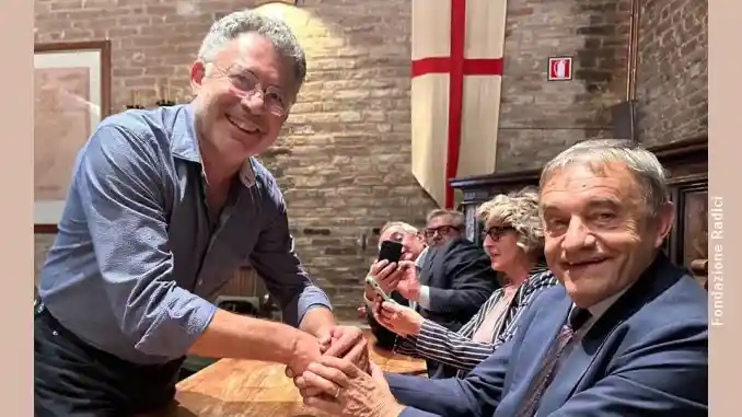 La stretta di Mano tra Claudio Rosso e Giuliano Viglione 2 Giuliano Viglione è il nuovo presidente della fondazione Radici 5
