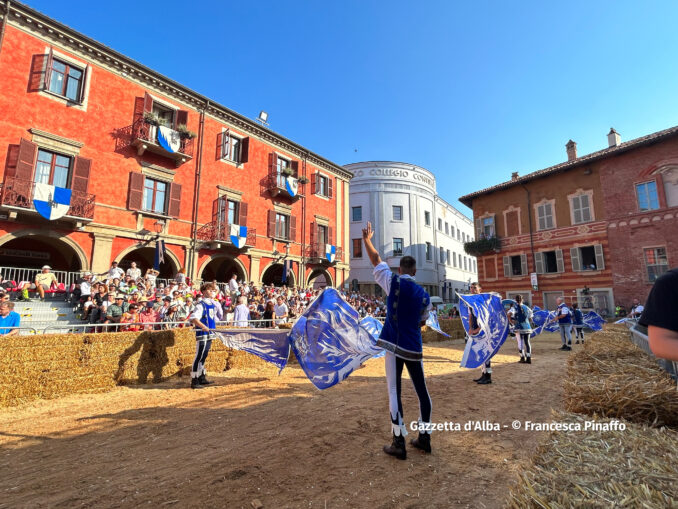 Palio degli asini 2023, la fotogallery  dei momenti più belli della corsa 21