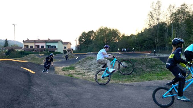 Inaugurato a Sale delle Langhe il primo impianto di pump track della Granda