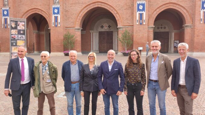 Walking tour: sulle strade di​​​​​​​ Alba, tra storia e curiosità