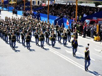 La banda musicale della Guardia di Finanza si esibisce al teatro sociale