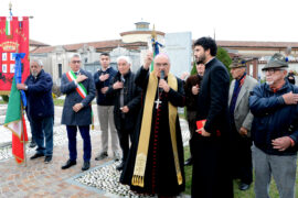 La corona di alloro nel Campo della memoria e la messa in cimitero 2