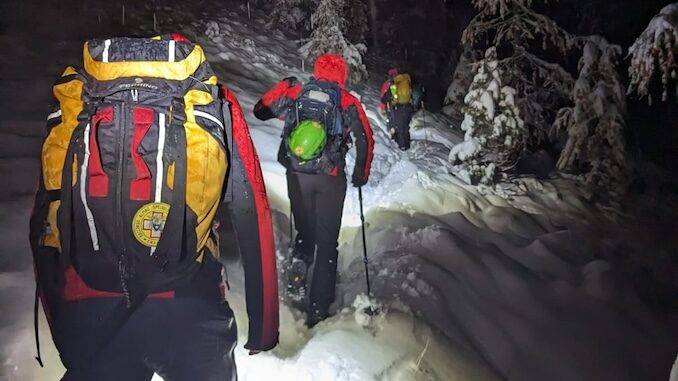 Il Soccorso alpino salva nove migranti sorpresi dal gelo al confine