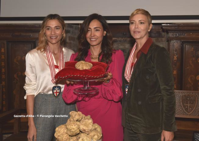 Aperta nel castello di Grinzane Cavour la XXIII Asta mondiale del tartufo bianco d’Alba