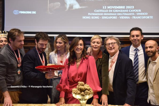 Aperta nel castello di Grinzane Cavour la XXIII Asta mondiale del tartufo bianco d’Alba 9