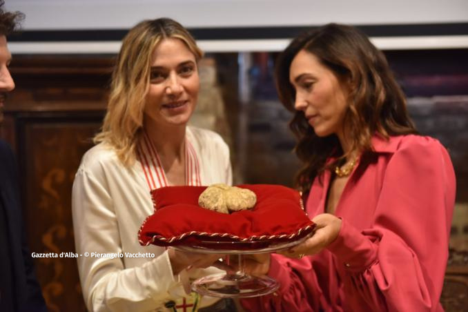 Aperta nel castello di Grinzane Cavour la XXIII Asta mondiale del tartufo bianco d’Alba 11