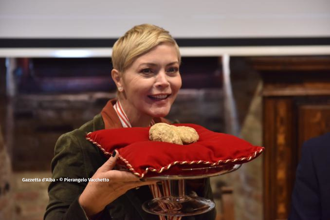 Aperta nel castello di Grinzane Cavour la XXIII Asta mondiale del tartufo bianco d’Alba 13