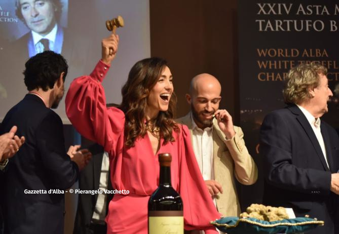 Aperta nel castello di Grinzane Cavour la XXIII Asta mondiale del tartufo bianco d’Alba (FOTOGALLERY) 24