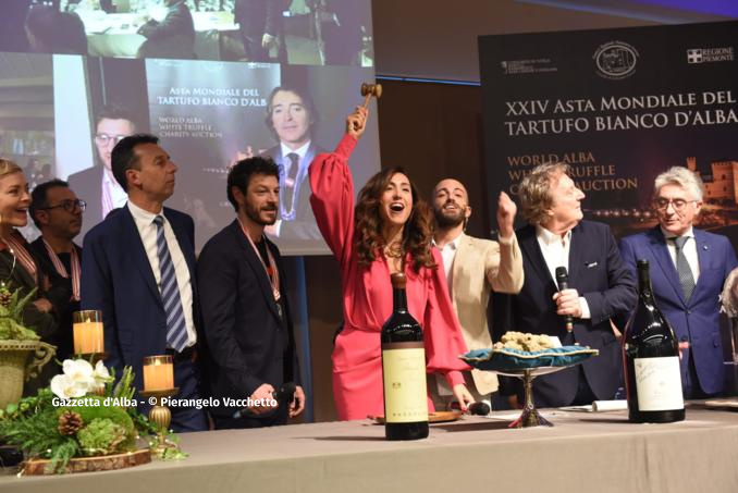 Aperta nel castello di Grinzane Cavour la XXIII Asta mondiale del tartufo bianco d’Alba (FOTOGALLERY) 26