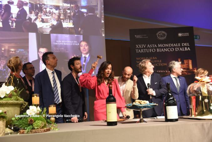 Aperta nel castello di Grinzane Cavour la XXIII Asta mondiale del tartufo bianco d’Alba (FOTOGALLERY) 28