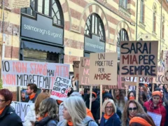 Alba dice no: manifestazione degli studenti e dello Zonta club contro la violenza sulle donne 3