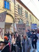 Alba dice no: manifestazione degli studenti e dello Zonta club contro la violenza sulle donne 4