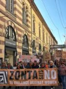 Alba dice no: manifestazione degli studenti e dello Zonta club contro la violenza sulle donne 5