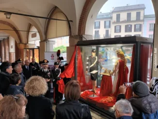 Asti affida la città all’Arma: una vetrina in piazza San Secondo celebra il 4 novembre 5
