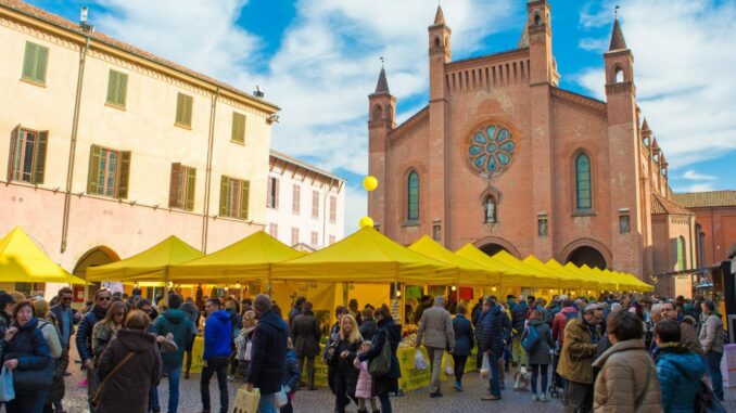 Ad Alba in piazza Risorgimento per il Campagna Amica Day 1
