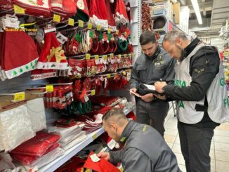 La Guardia di finanza di Asti sequestra oltre 120mila giocattoli non a norma