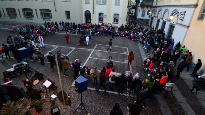 A Cuneo il gioco della stella in piazzetta del Teatro