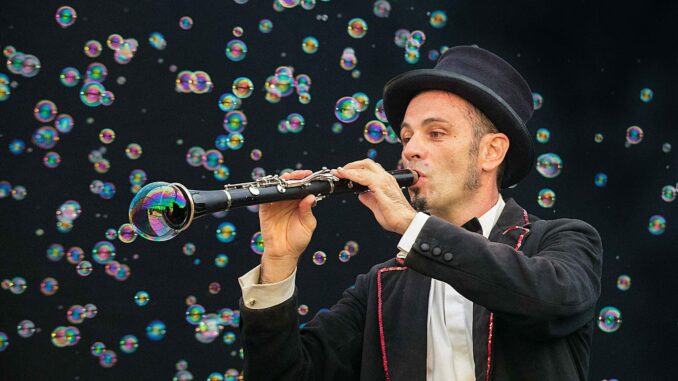 Al via la rassegna Famiglie a Teatro con “Ouverture des Saponettes” 2