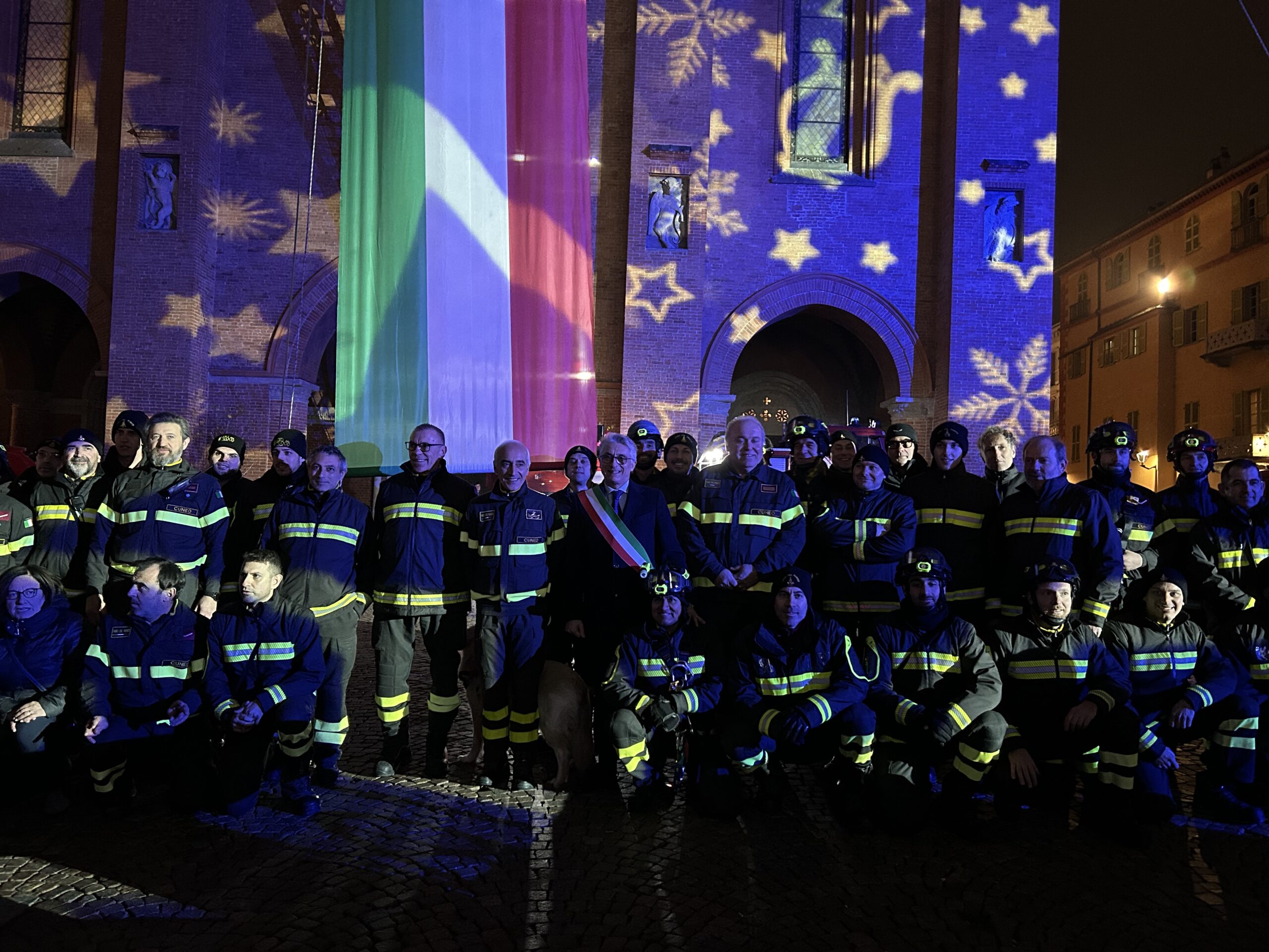 Per Santa Barbara i Vigili del fuoco in piazza del Duomo (Fotogallery)